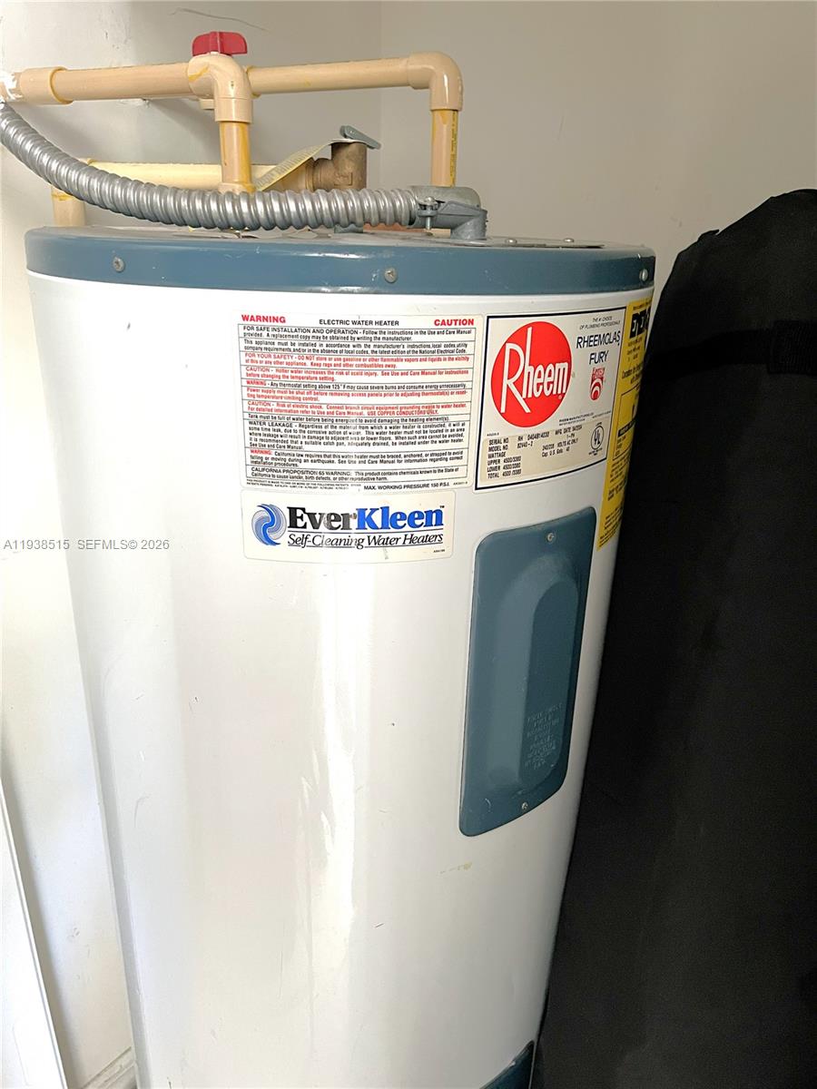 VENETIA GROVE - Residential