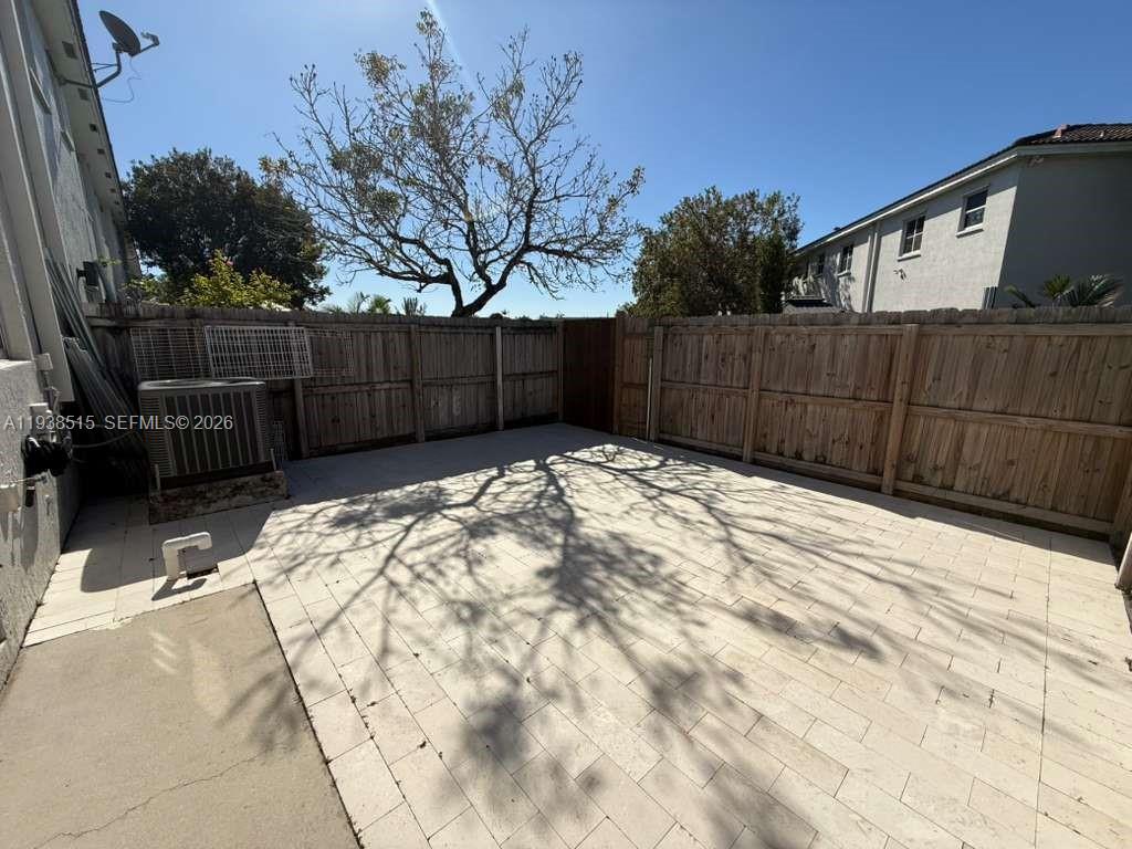 VENETIA GROVE - Residential