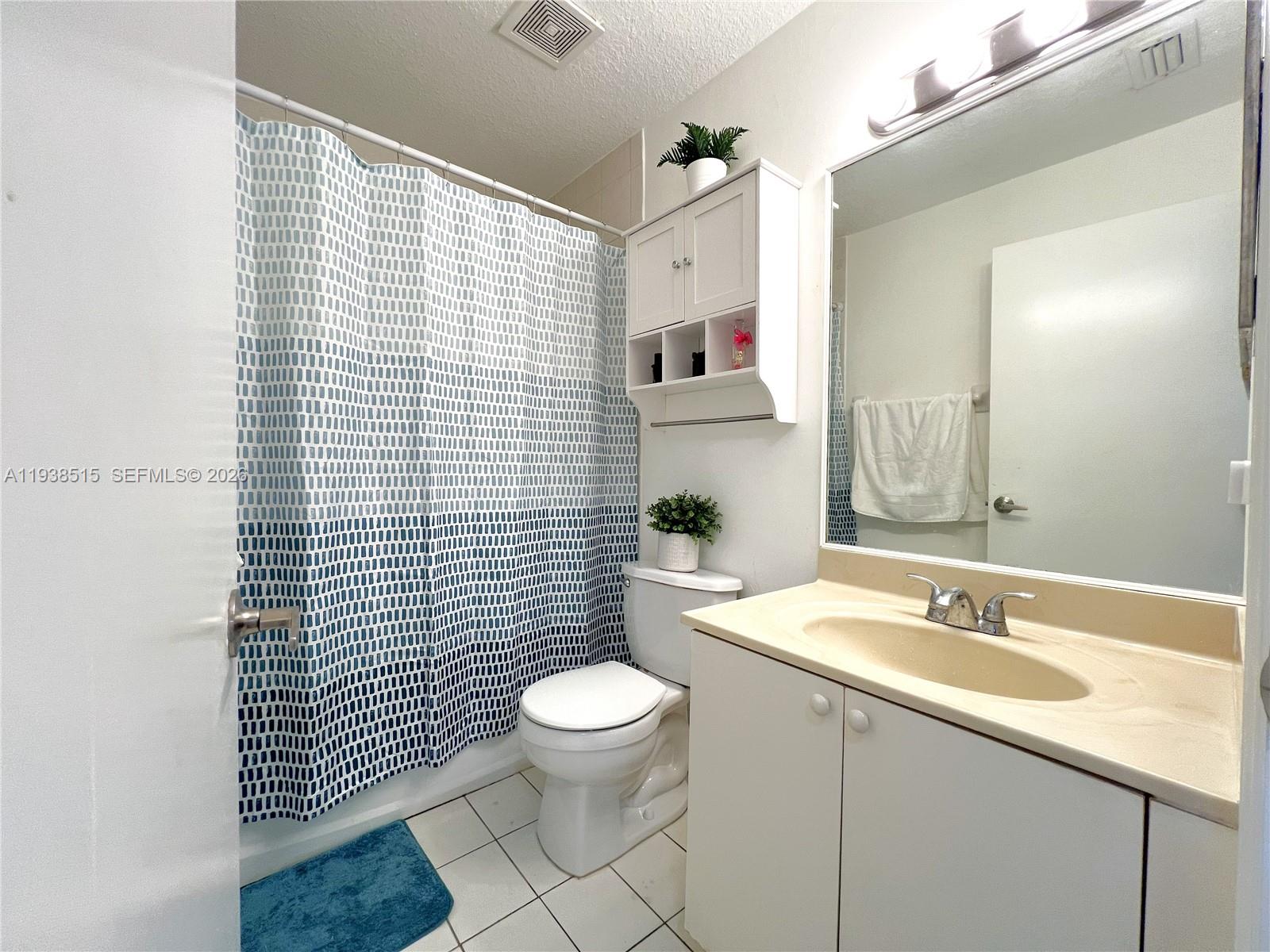 VENETIA GROVE - Residential