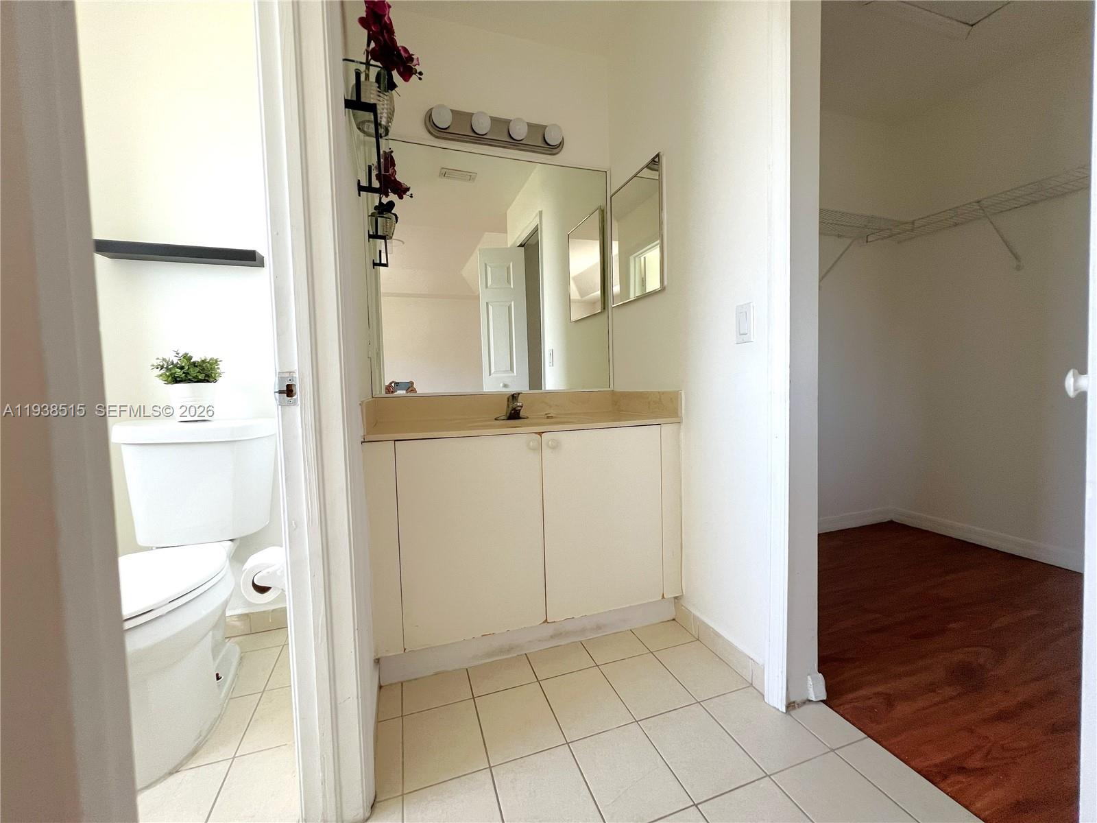 VENETIA GROVE - Residential