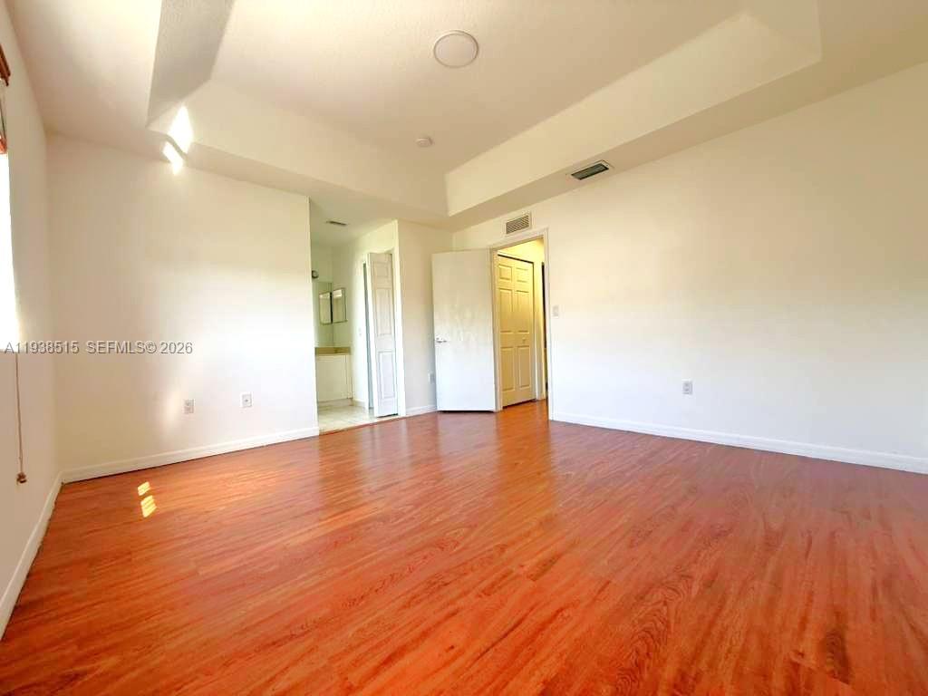 VENETIA GROVE - Residential