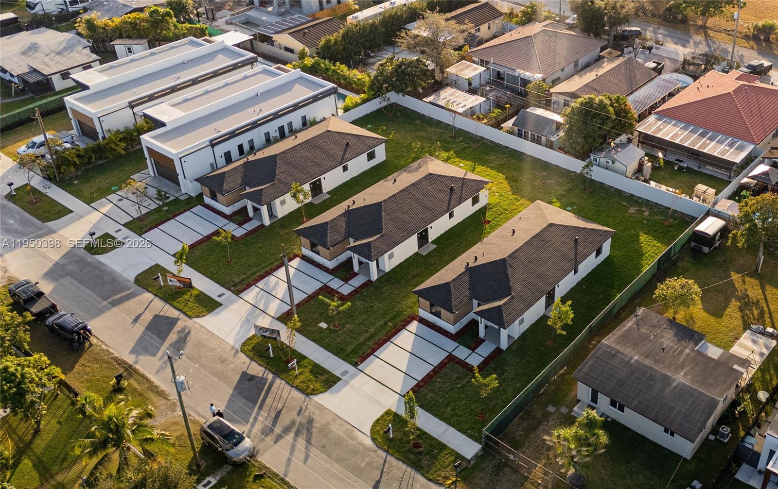 SILVER PALM PARK - Residential