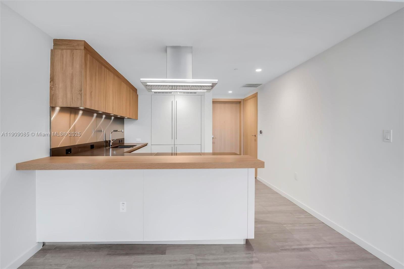 BRICKELL FLATIRON CONDO - Residential Lease