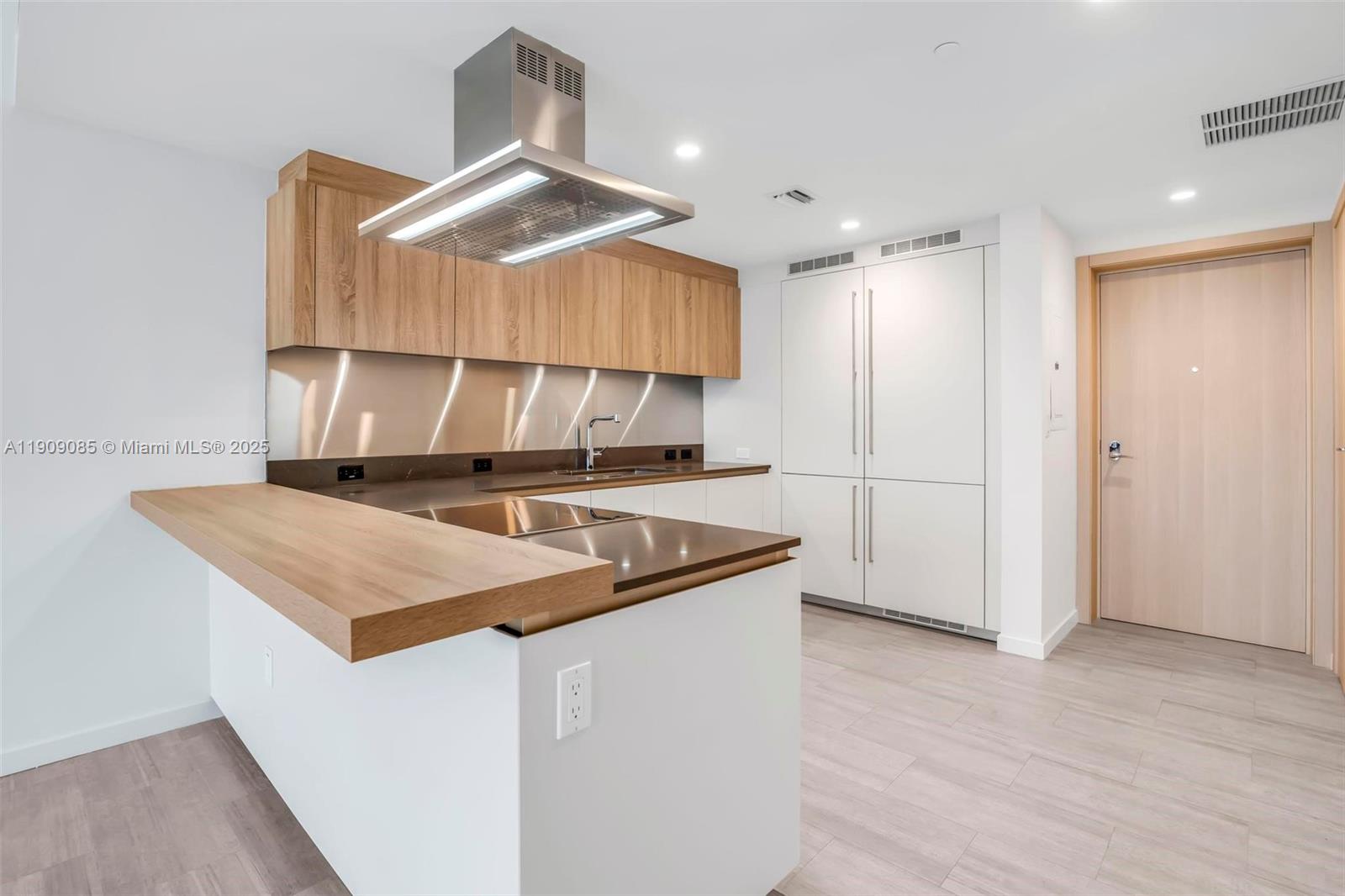 BRICKELL FLATIRON CONDO - Residential Lease