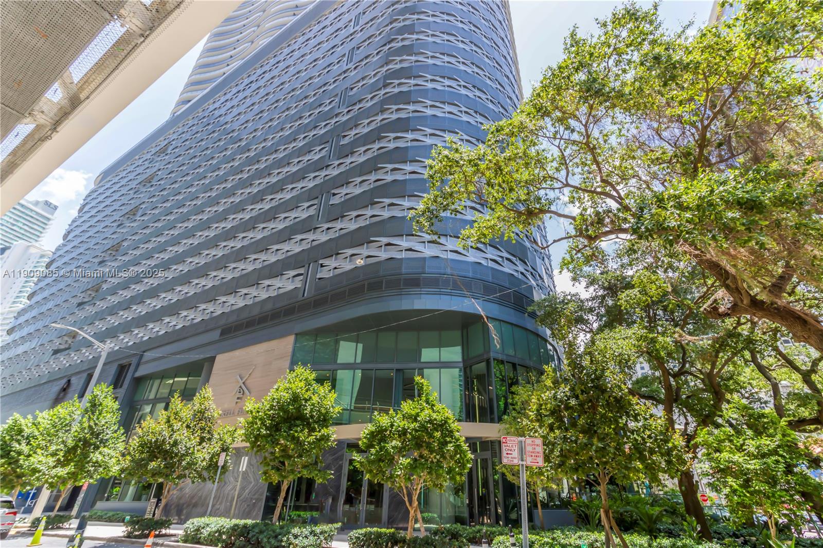 BRICKELL FLATIRON CONDO - Residential Lease