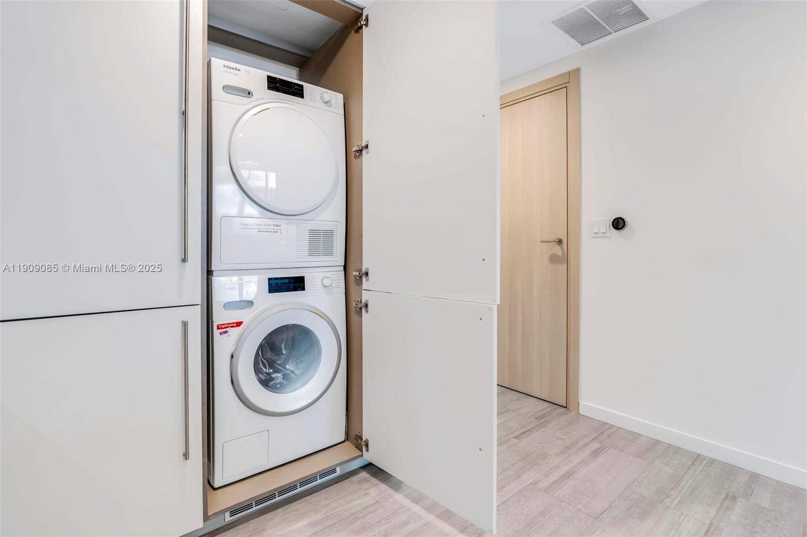 BRICKELL FLATIRON CONDO - Residential Lease