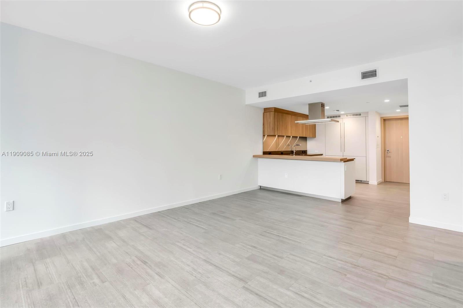 BRICKELL FLATIRON CONDO - Residential Lease