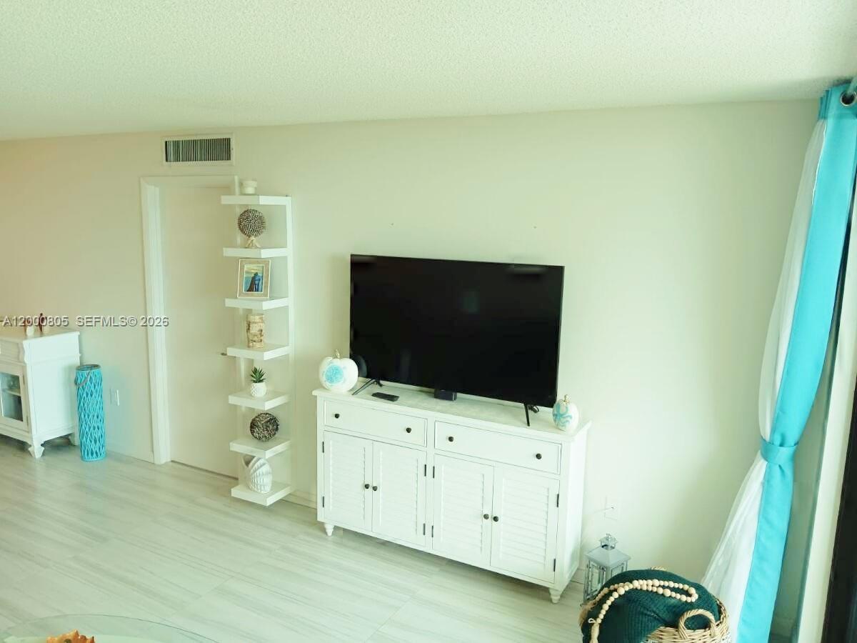 OCEANA OCEANFRONT CONDO - Residential Lease