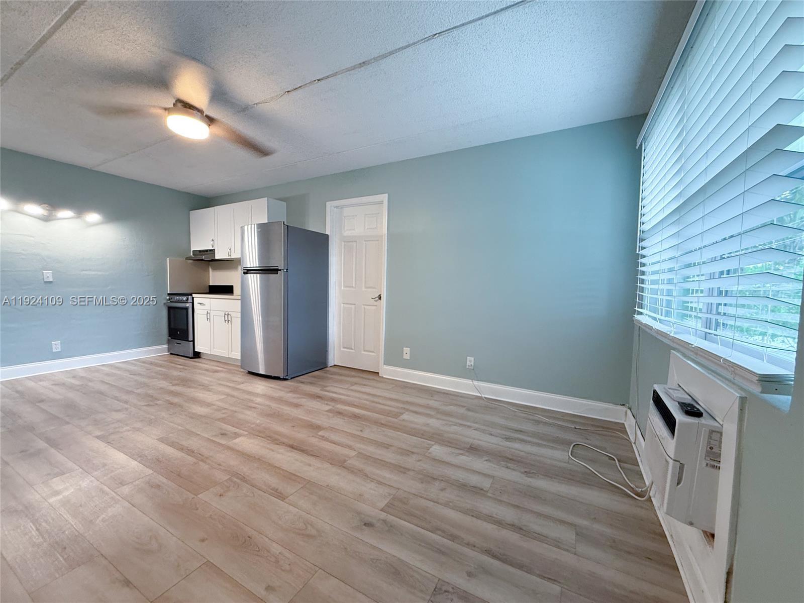 CANAL GROVES CONDO - Residential Lease