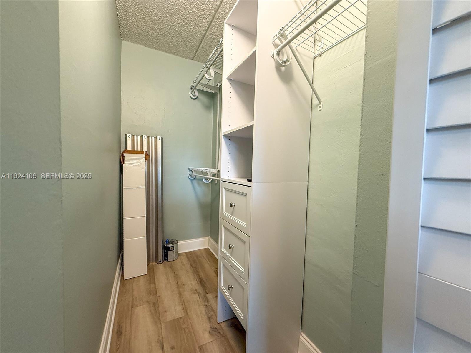 CANAL GROVES CONDO - Residential Lease