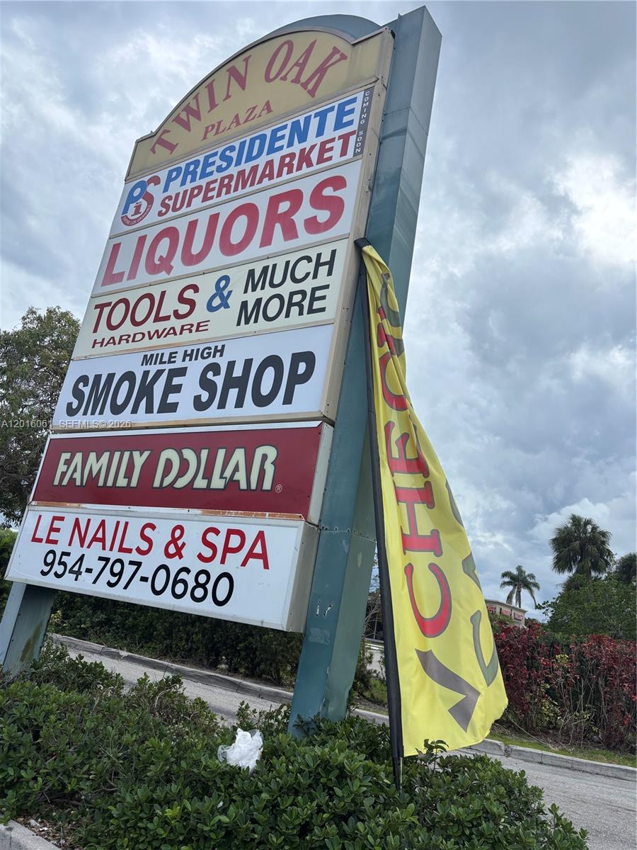 3261 Davie Blvd