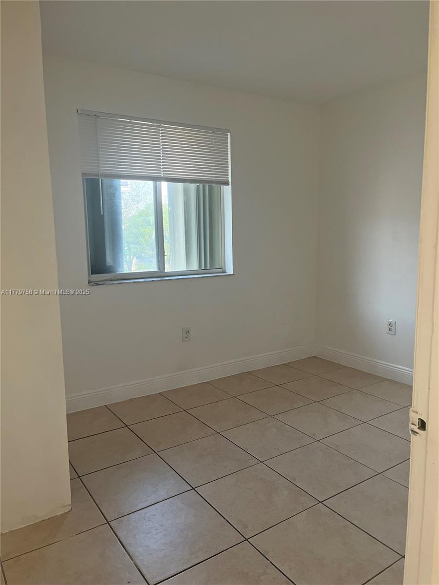 Rental Property at 2185 Nw 16th Ter 4, Miami, Broward County, Florida - Bedrooms: 2 
Bathrooms: 1  - $1,750 MO.