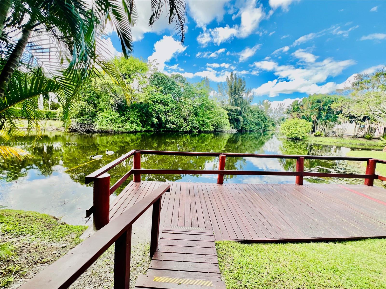 MANARANDA VILLAGE CONDO - Residential Lease