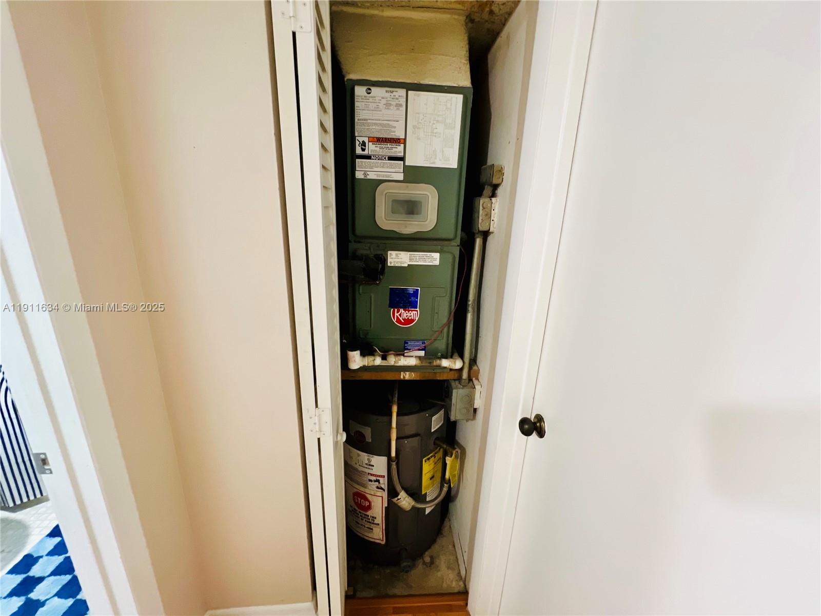 MANARANDA VILLAGE CONDO - Residential Lease