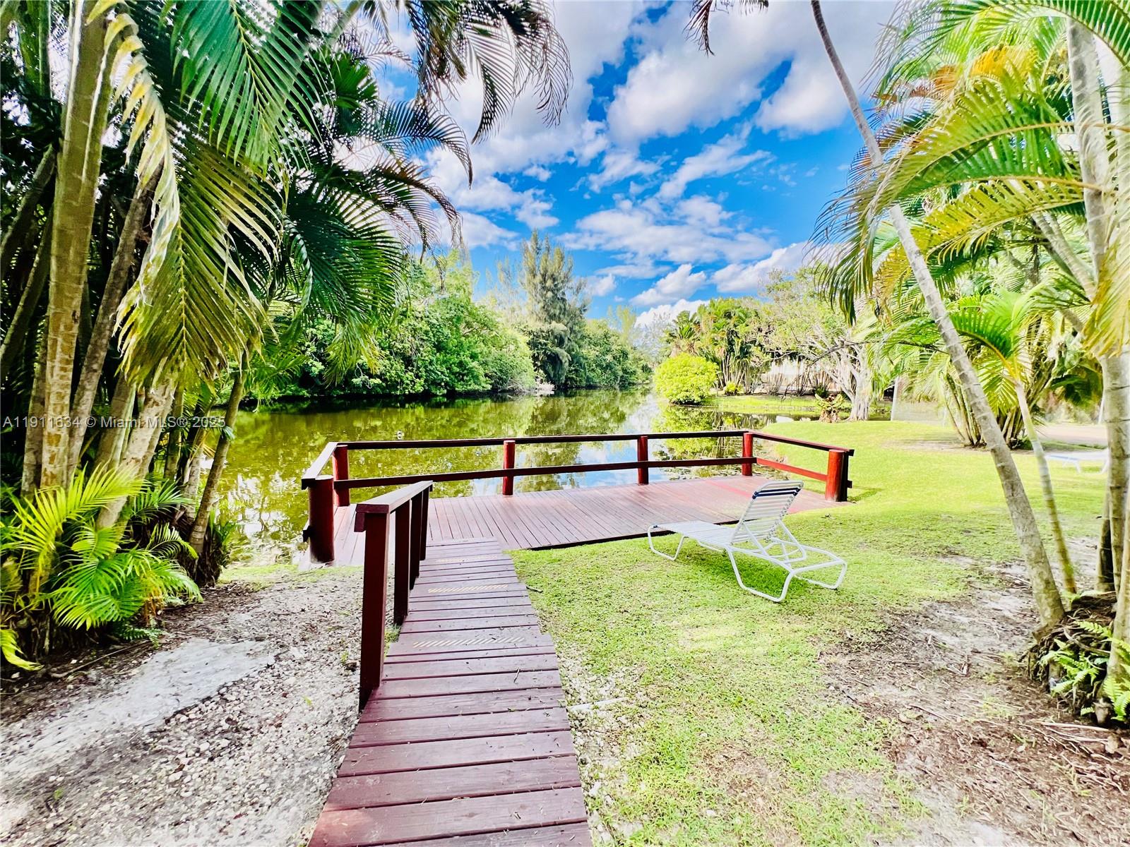 MANARANDA VILLAGE CONDO - Residential Lease