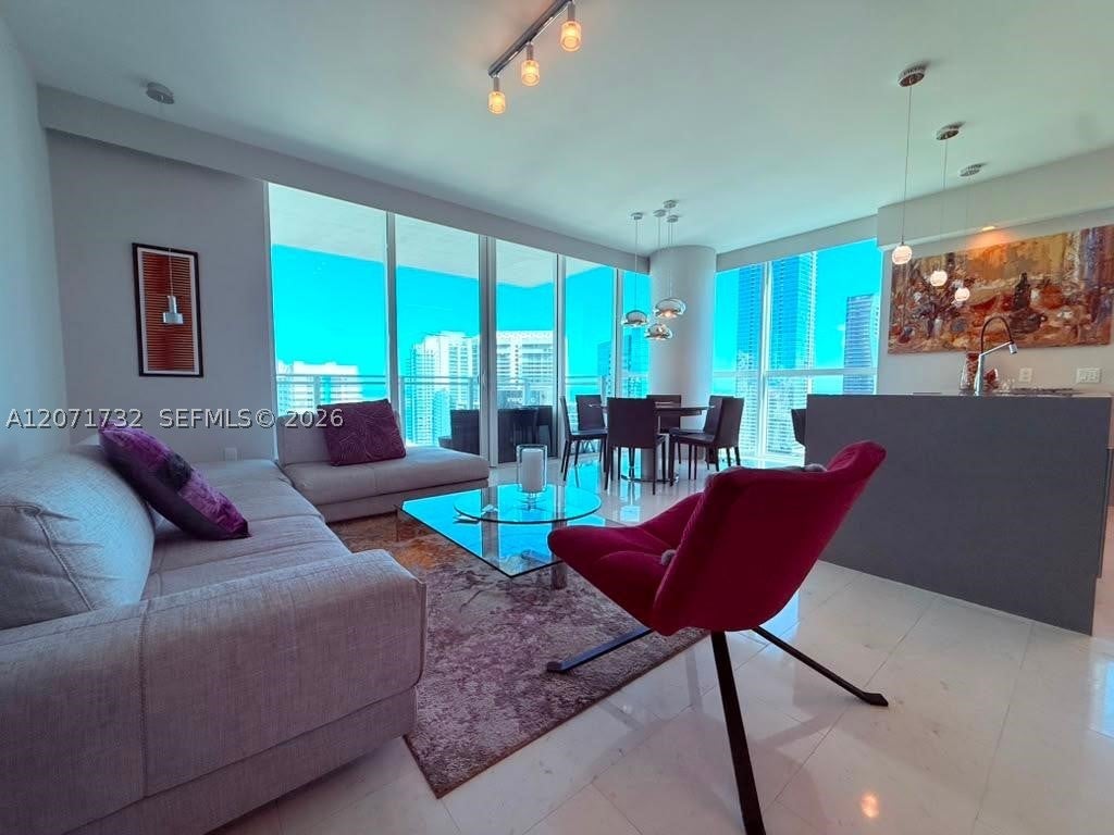 1080 Brickell Ave 3600