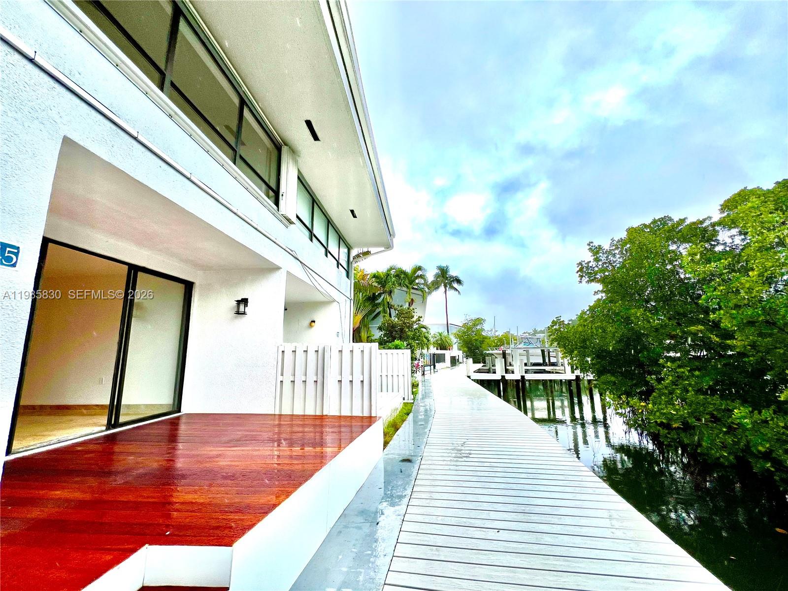 POINCIANA IS YT & RCQ CLU - Residential