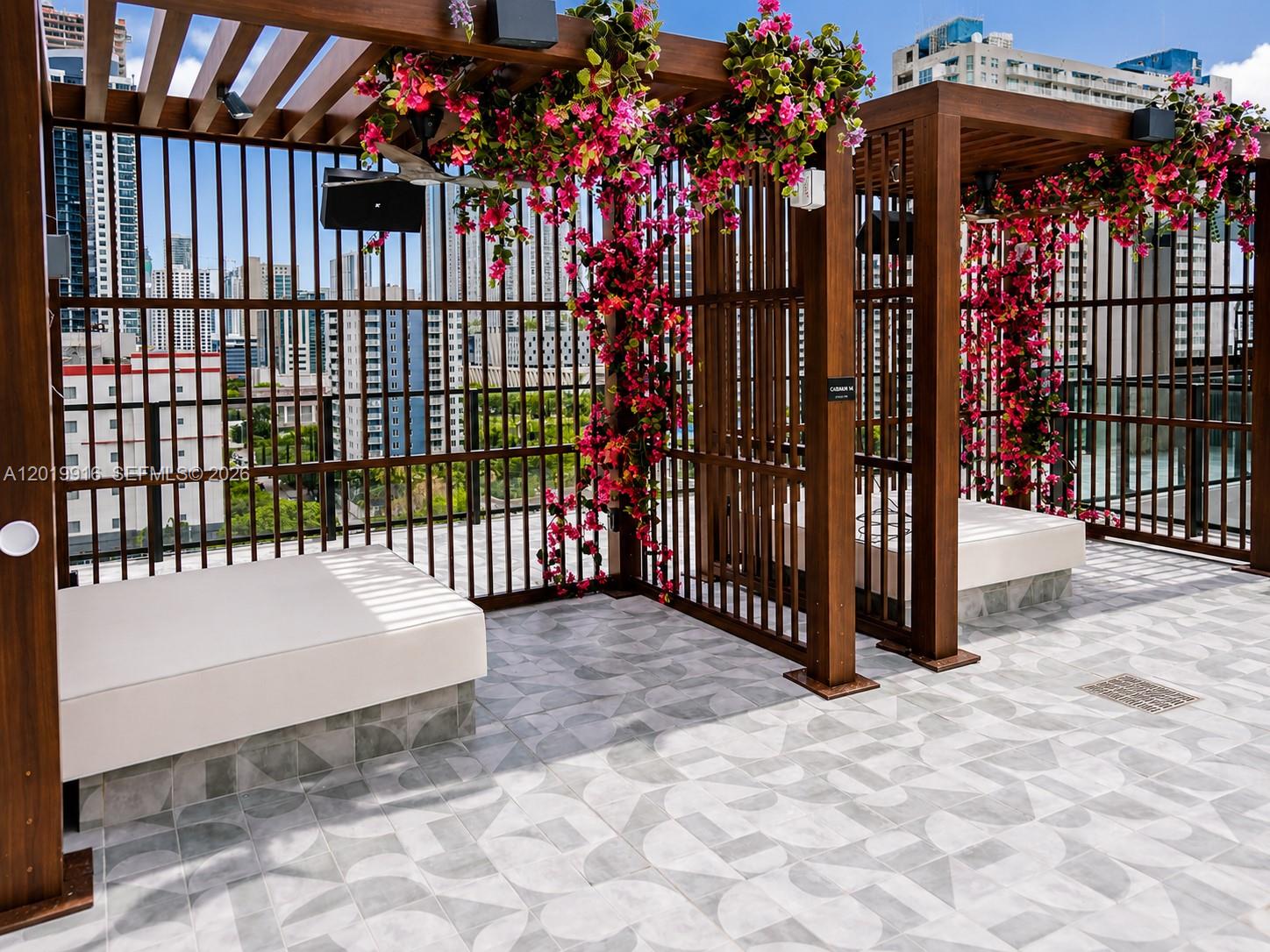 MIAMI NORTH - Residential