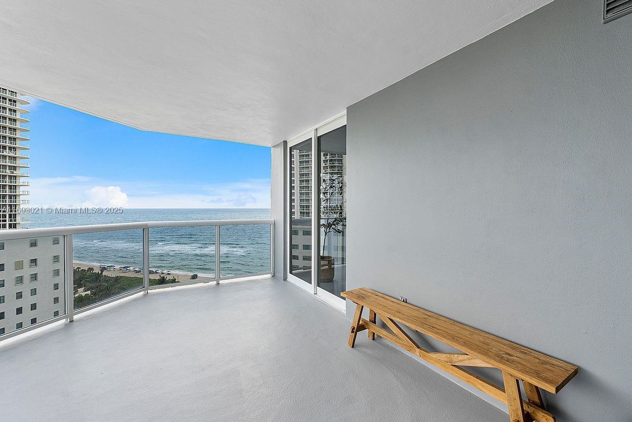 LA GORCE PALACE CONDO - Residential