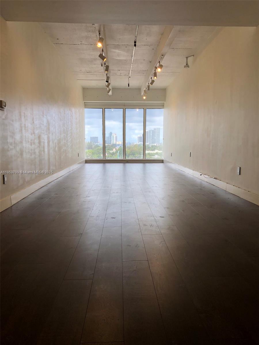 1680 Michigan Ave 1022A