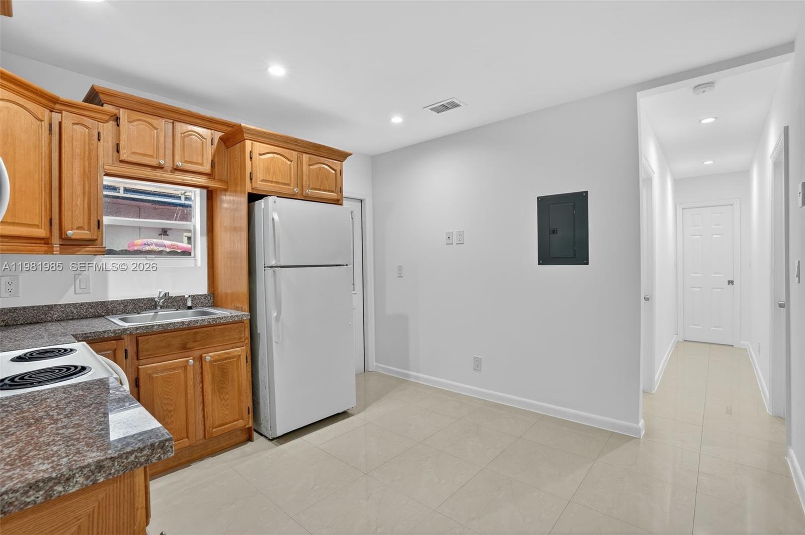 TAMIAMI CITY REVISED - Residential Lease