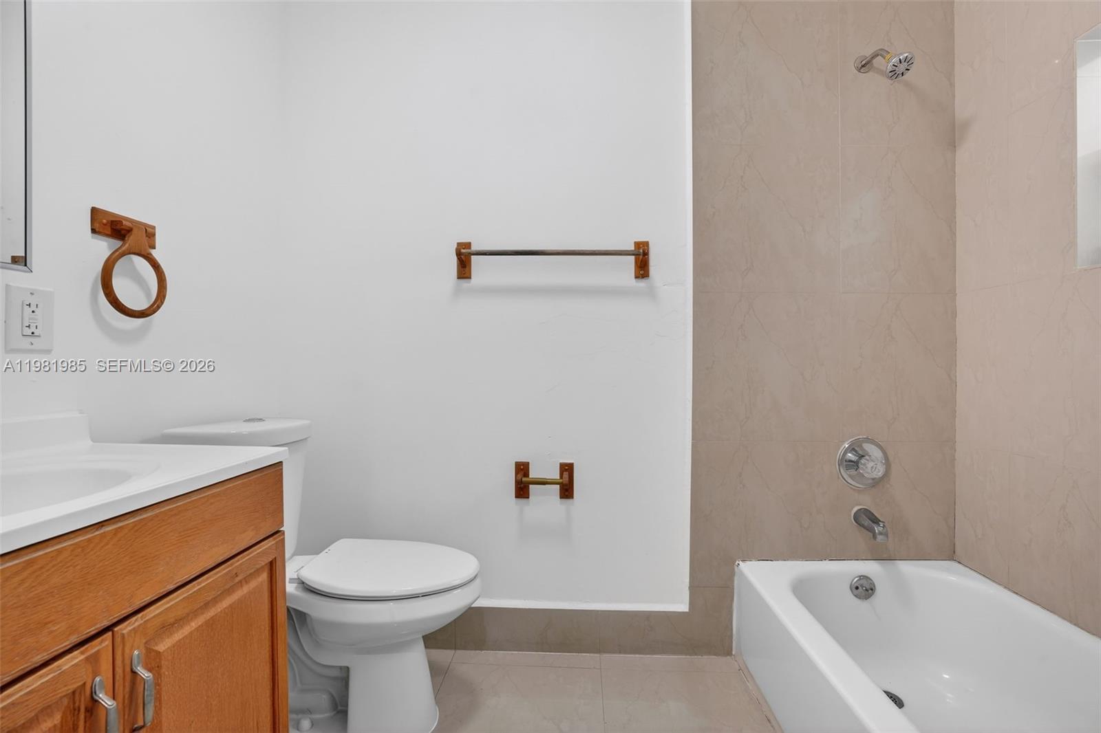 TAMIAMI CITY REVISED - Residential Lease