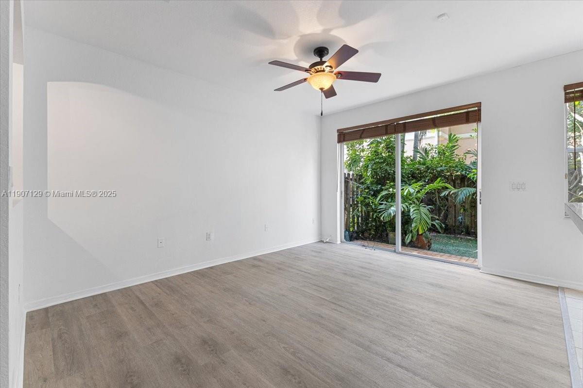 KENDALL BREEZE - Residential Lease