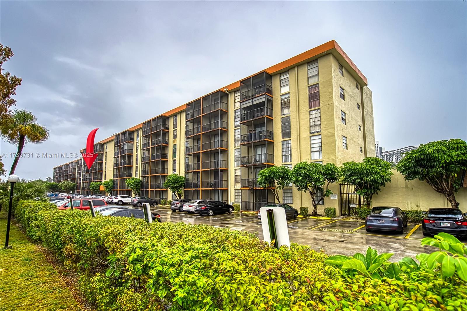 WOODSIDE APTS CONDO - Residential