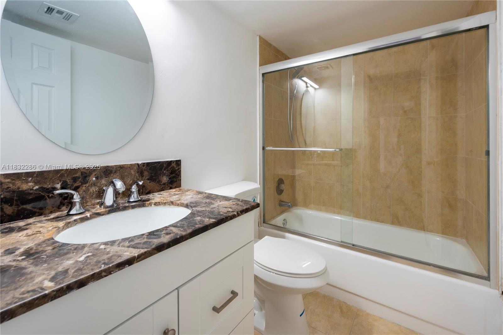 OAKS CONDO - Residential Lease