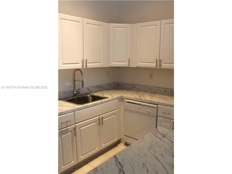 CARMEL LAKES CONDO NO 6 - Residential