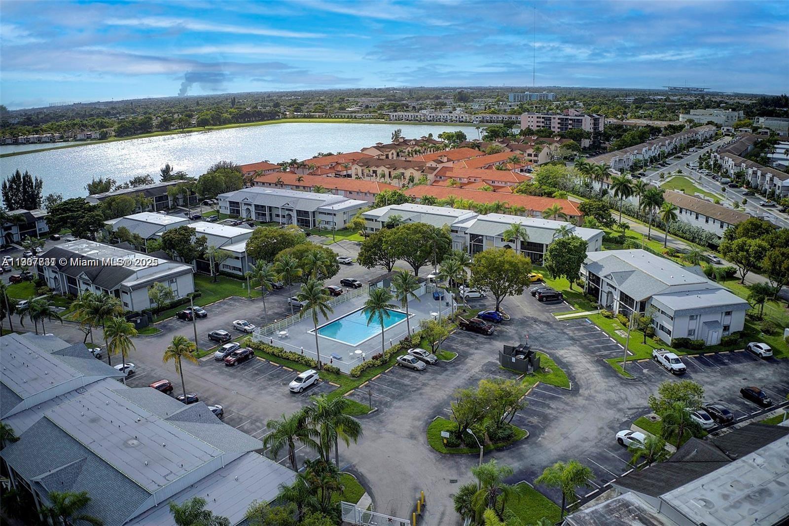 CARMEL LAKES CONDO NO 6 - Residential