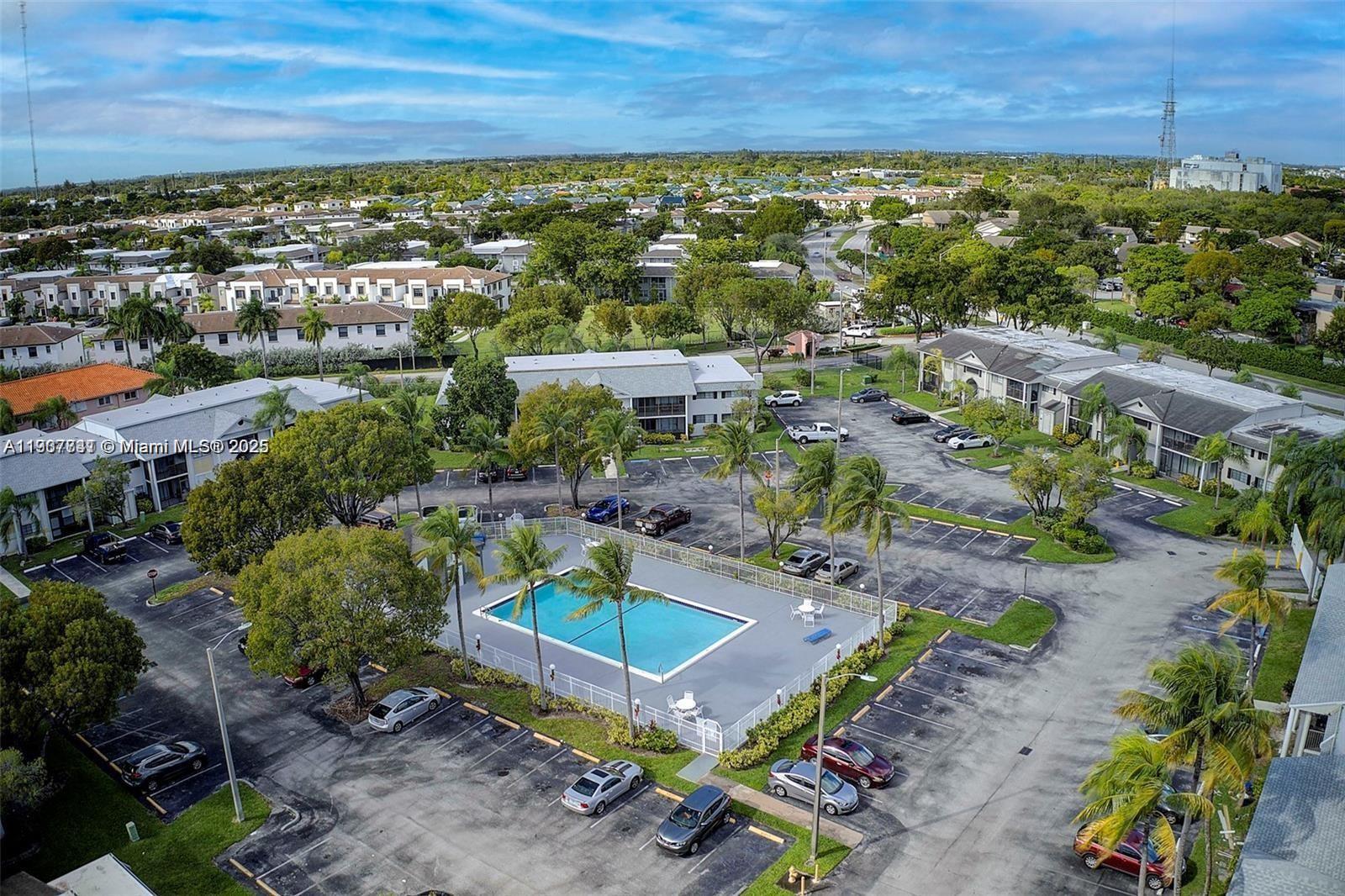 CARMEL LAKES CONDO NO 6 - Residential