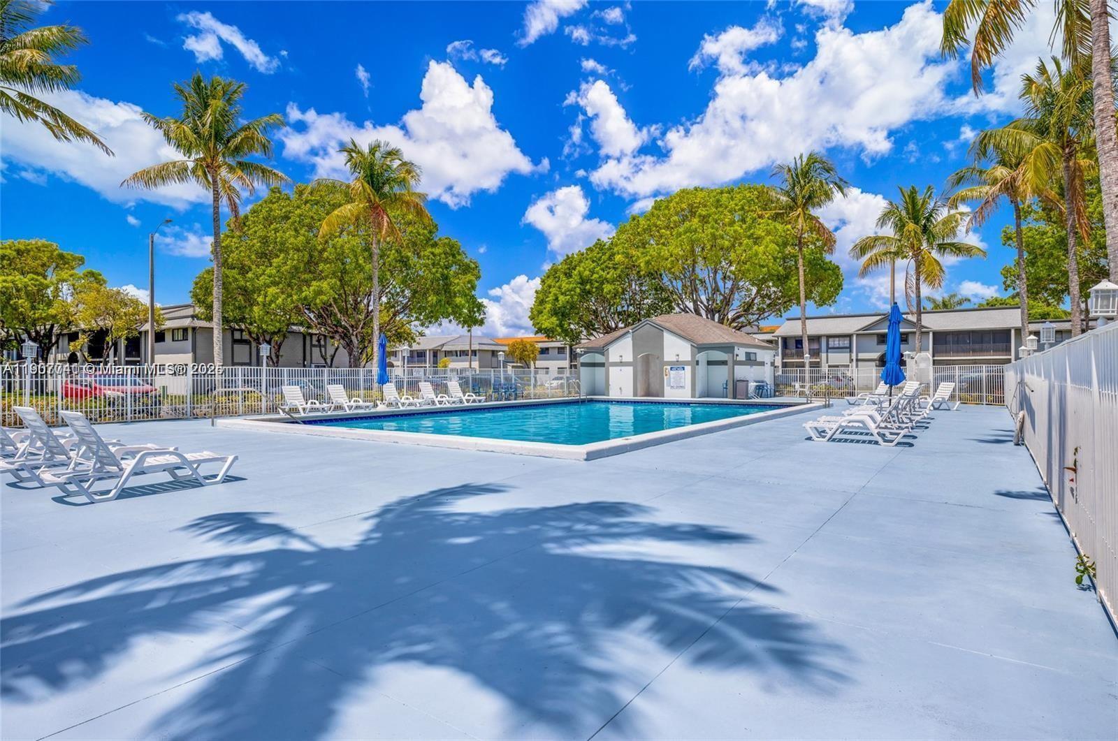 CARMEL LAKES CONDO NO 6 - Residential