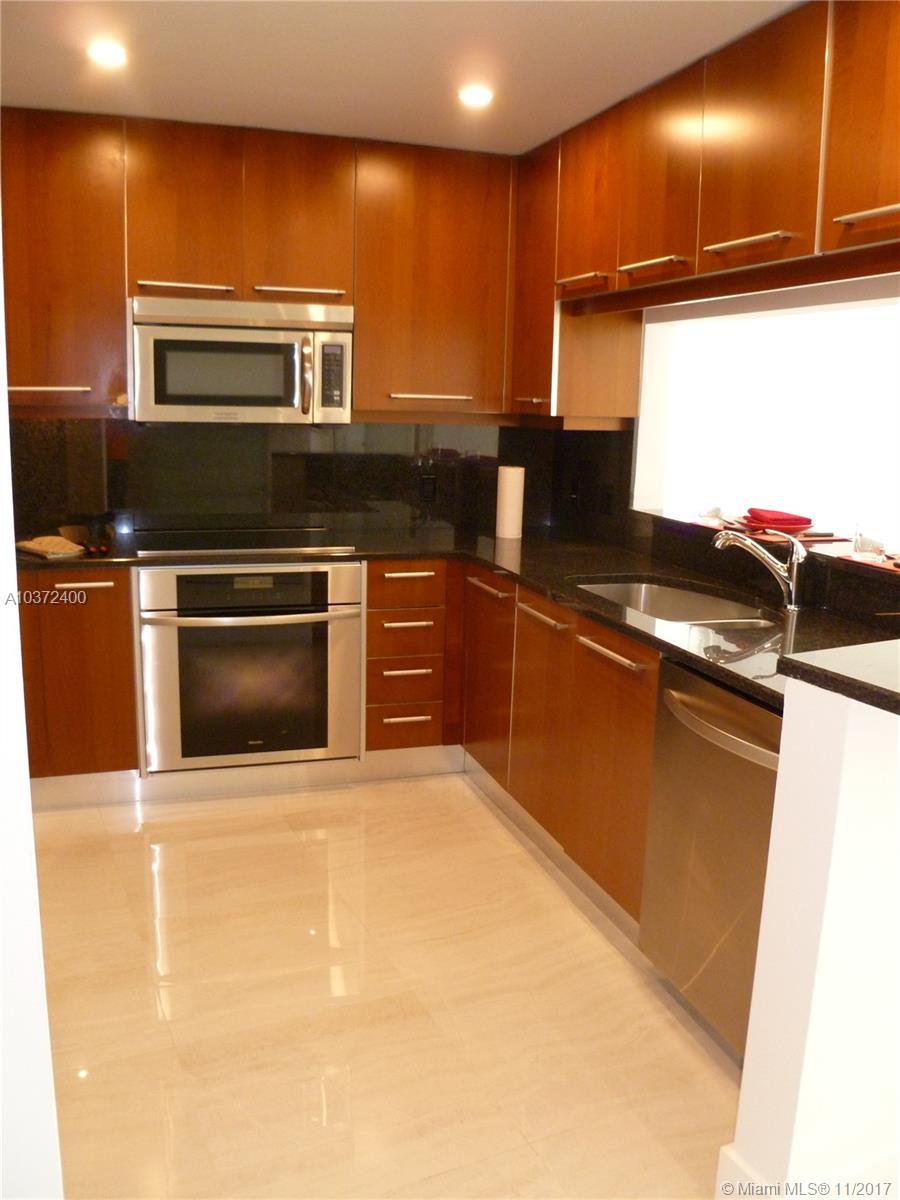 CARBONELL CONDOMINIUM - Residential Lease