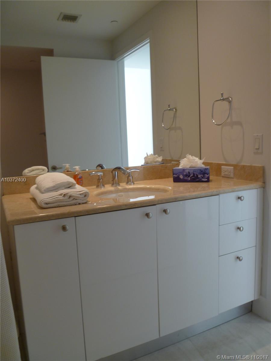 CARBONELL CONDOMINIUM - Residential Lease