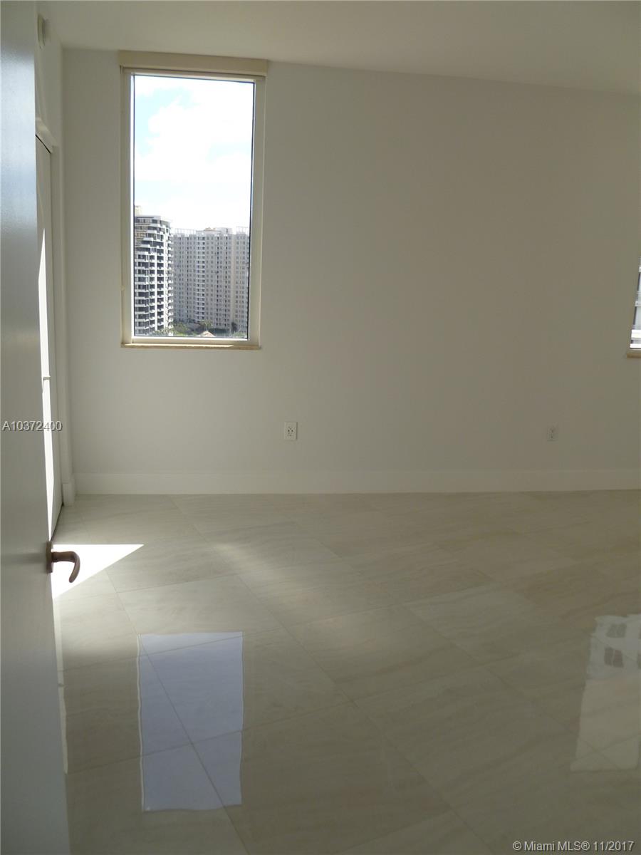 CARBONELL CONDOMINIUM - Residential Lease