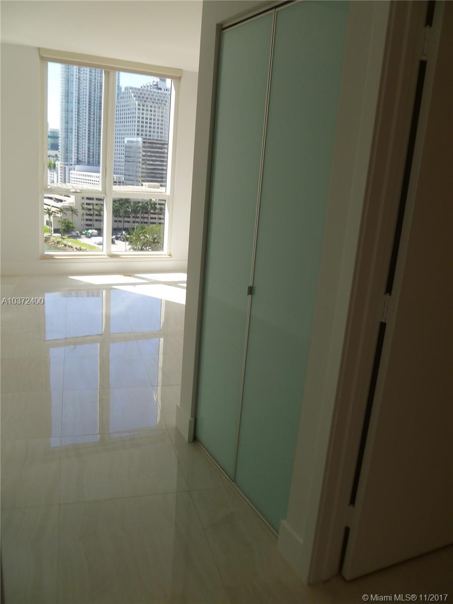 CARBONELL CONDOMINIUM - Residential Lease