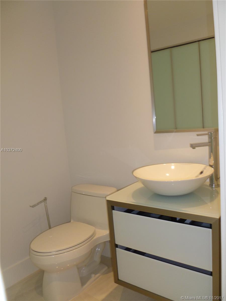 CARBONELL CONDOMINIUM - Residential Lease