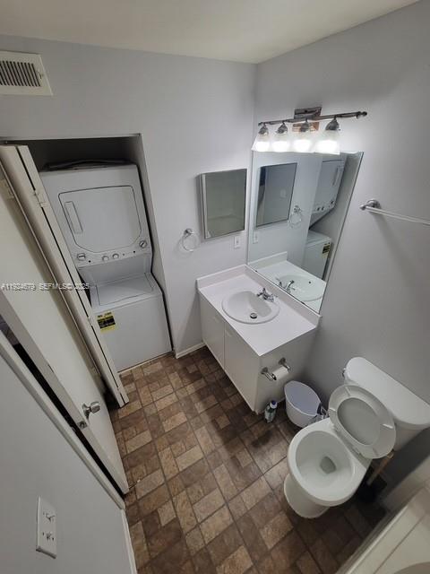 PALM LAKE CONDO - Residential Lease