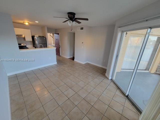 PALM LAKE CONDO - Residential Lease