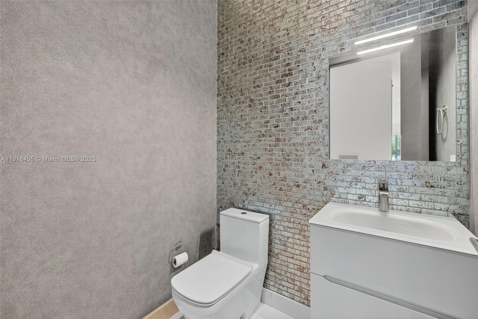 RIO VISTA - Residential