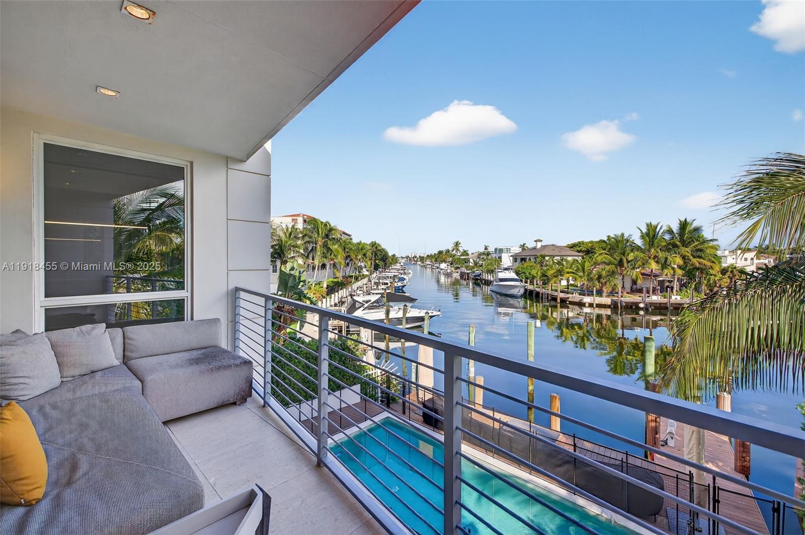 RIO VISTA - Residential