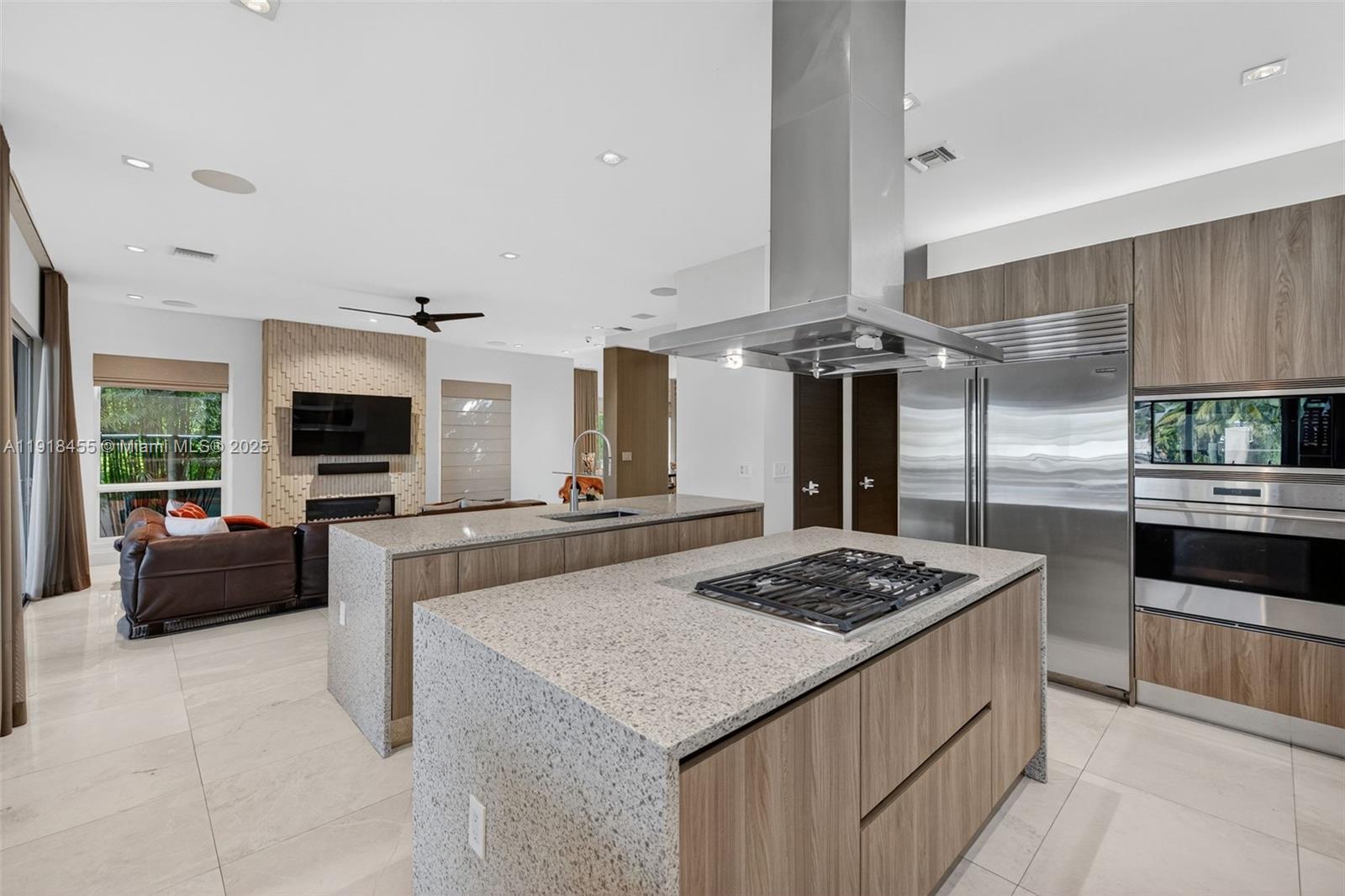 RIO VISTA - Residential