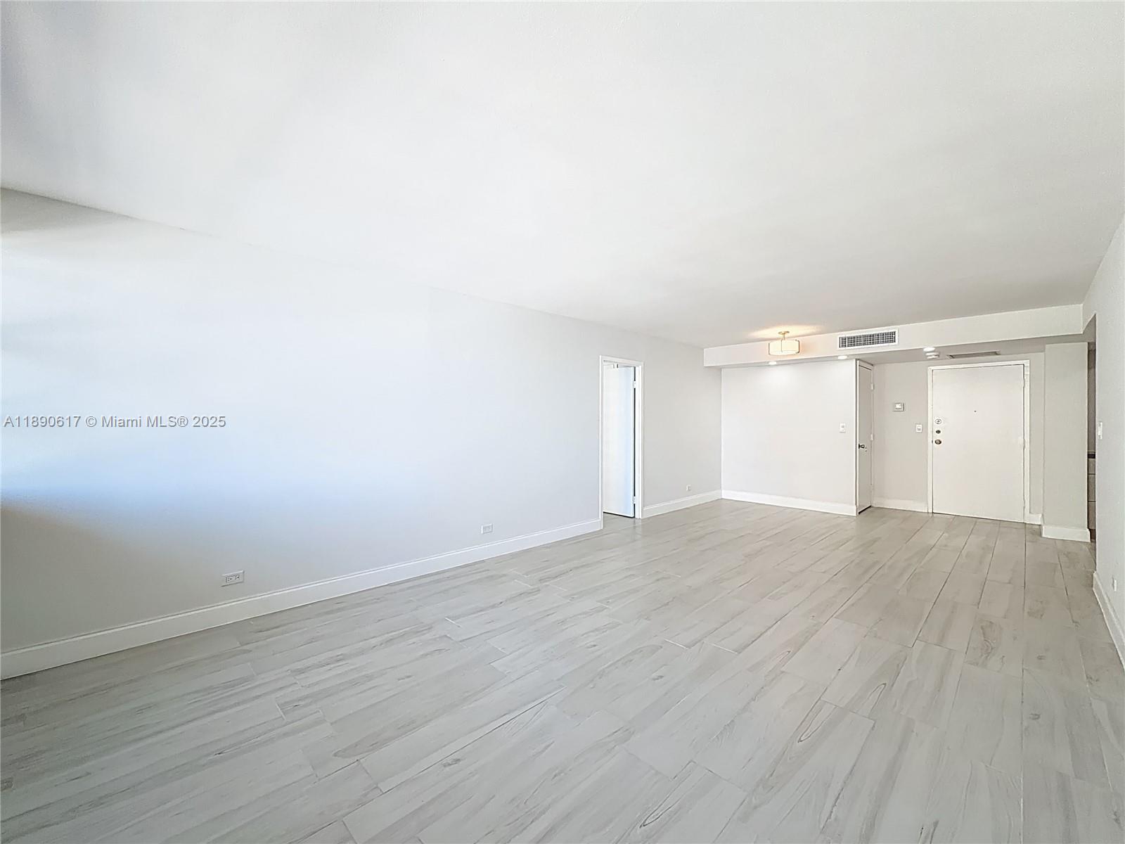 WINSTON TOWERS 100 CONDO - Residential