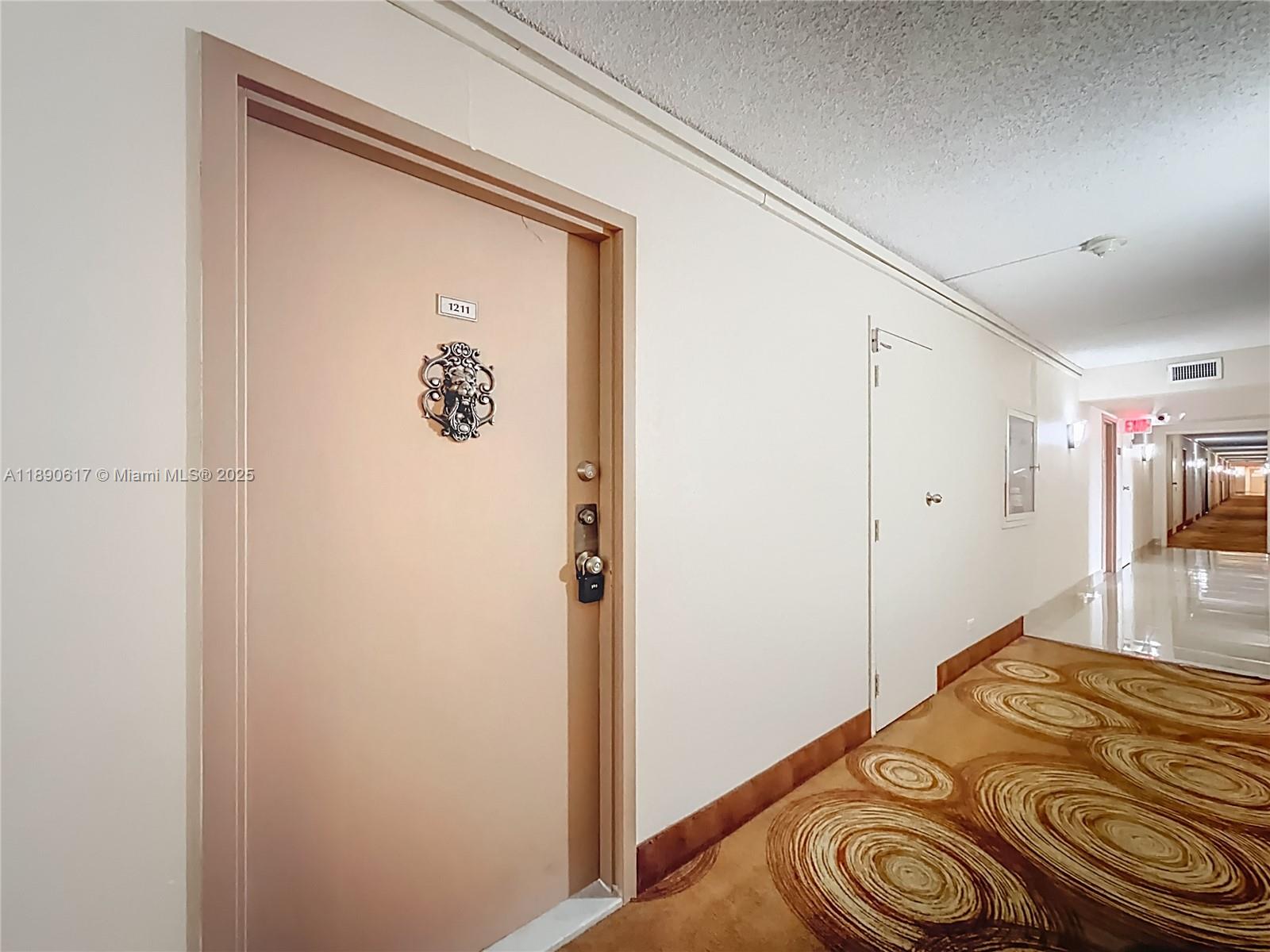 WINSTON TOWERS 100 CONDO - Residential