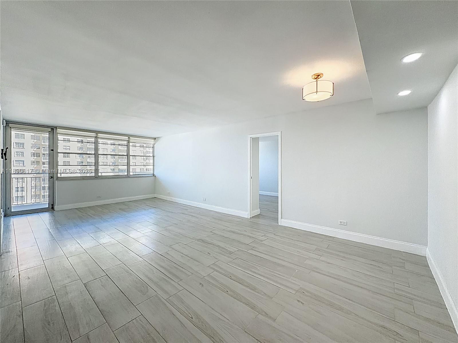 WINSTON TOWERS 100 CONDO - Residential