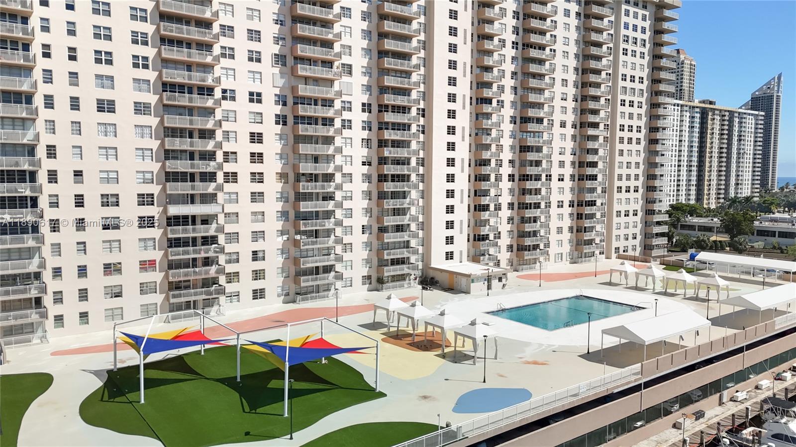 WINSTON TOWERS 100 CONDO - Residential