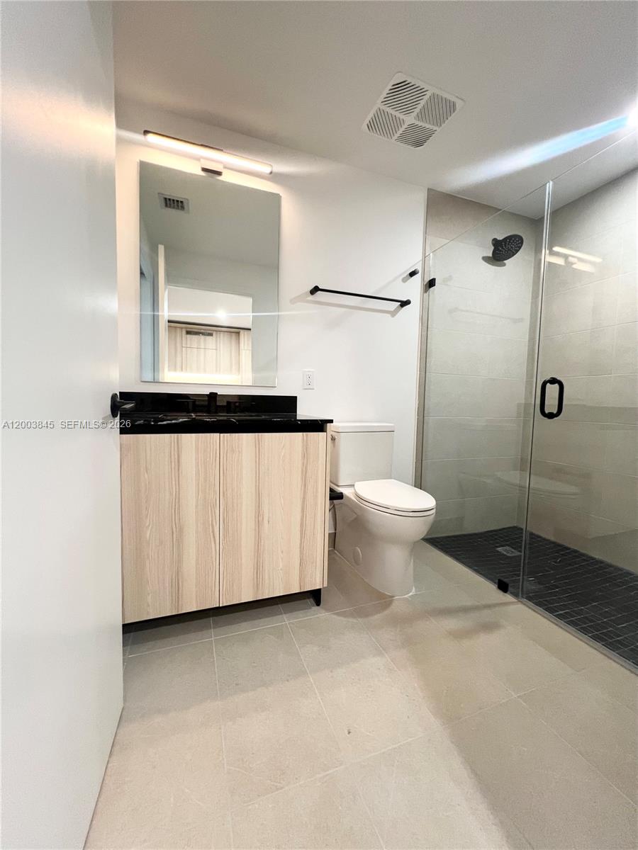 225 N Miami Ave 1004