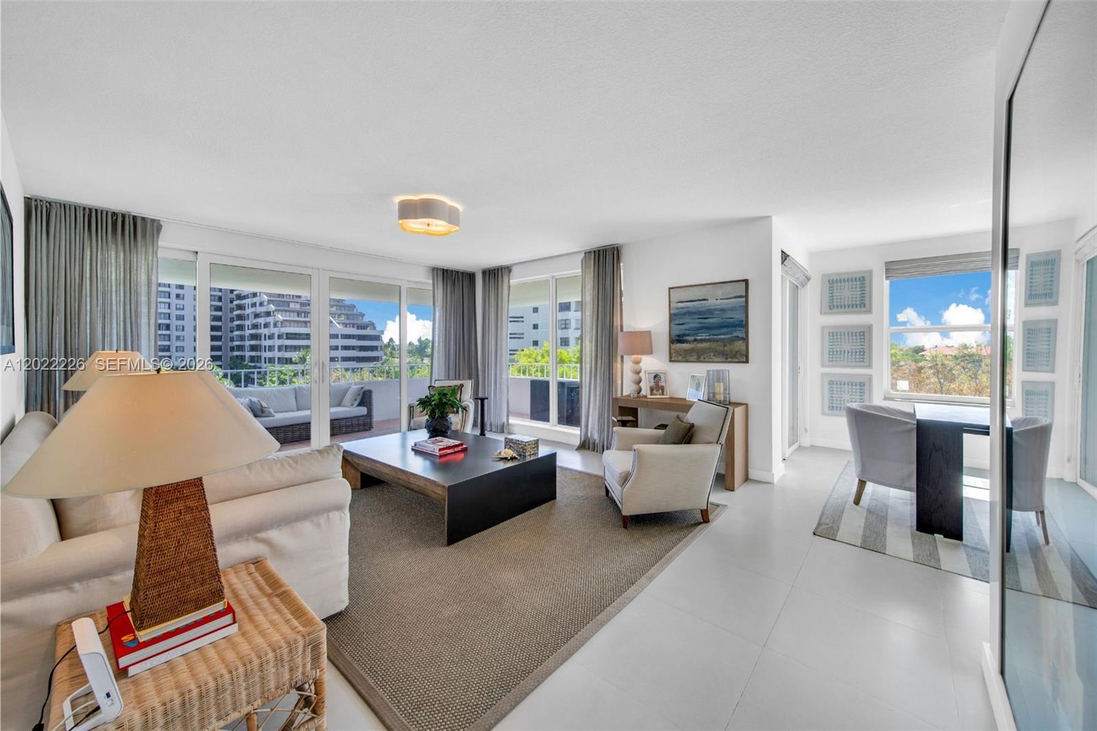 199 Ocean Lane Dr 515