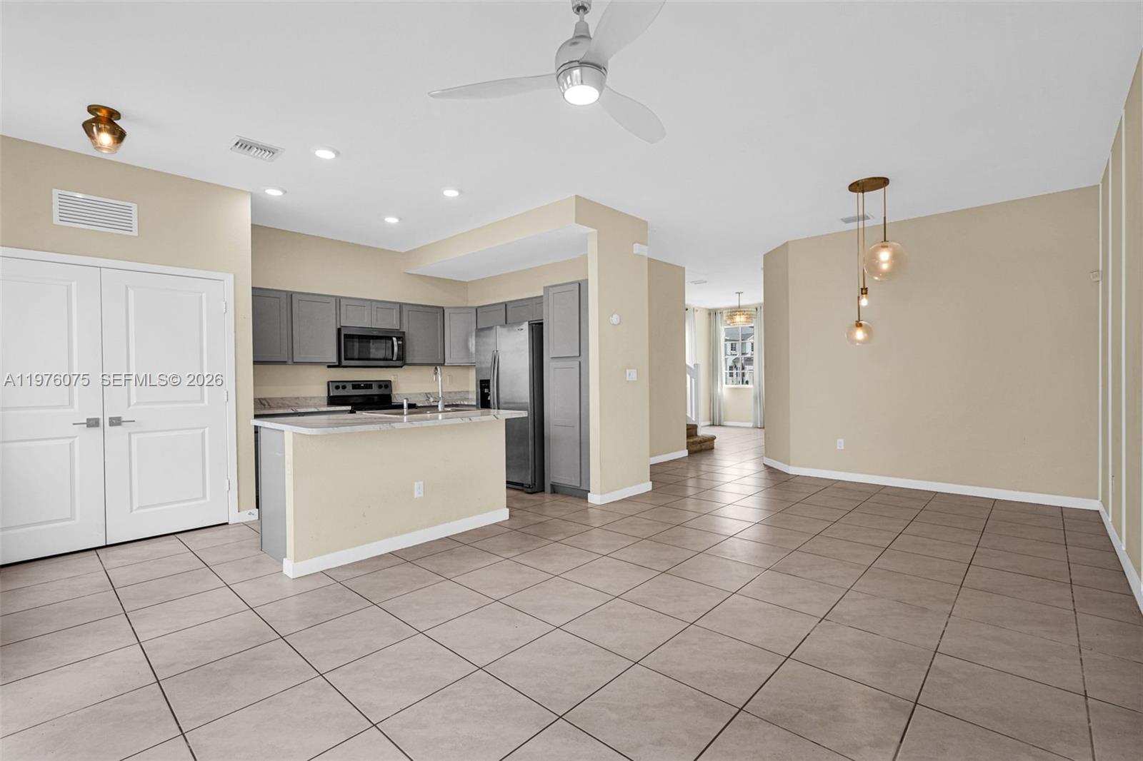 WALDEN PLACE - Residential